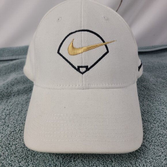 Nike Fitted Medium/ Large Cap RN 56323 CA 05553‎ Gold Check  Baseball Diamond - Picture 1 of 12